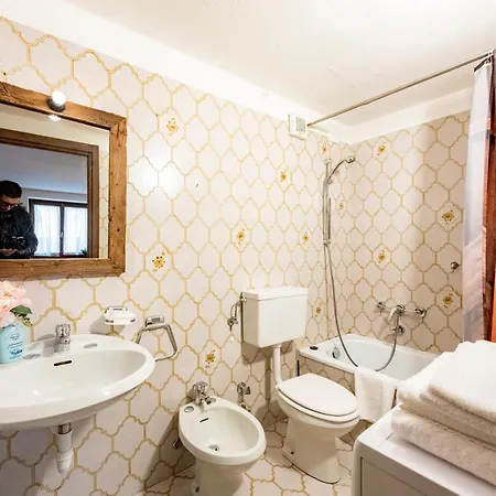 Graceful In - Happy Courmayeur